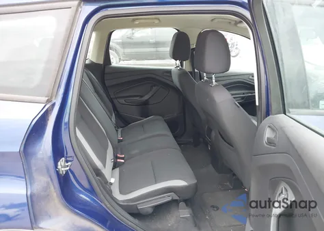 2013 Ford Escape S z USA, uszkodzony, nr VIN 1FMCU0F77DUC83240